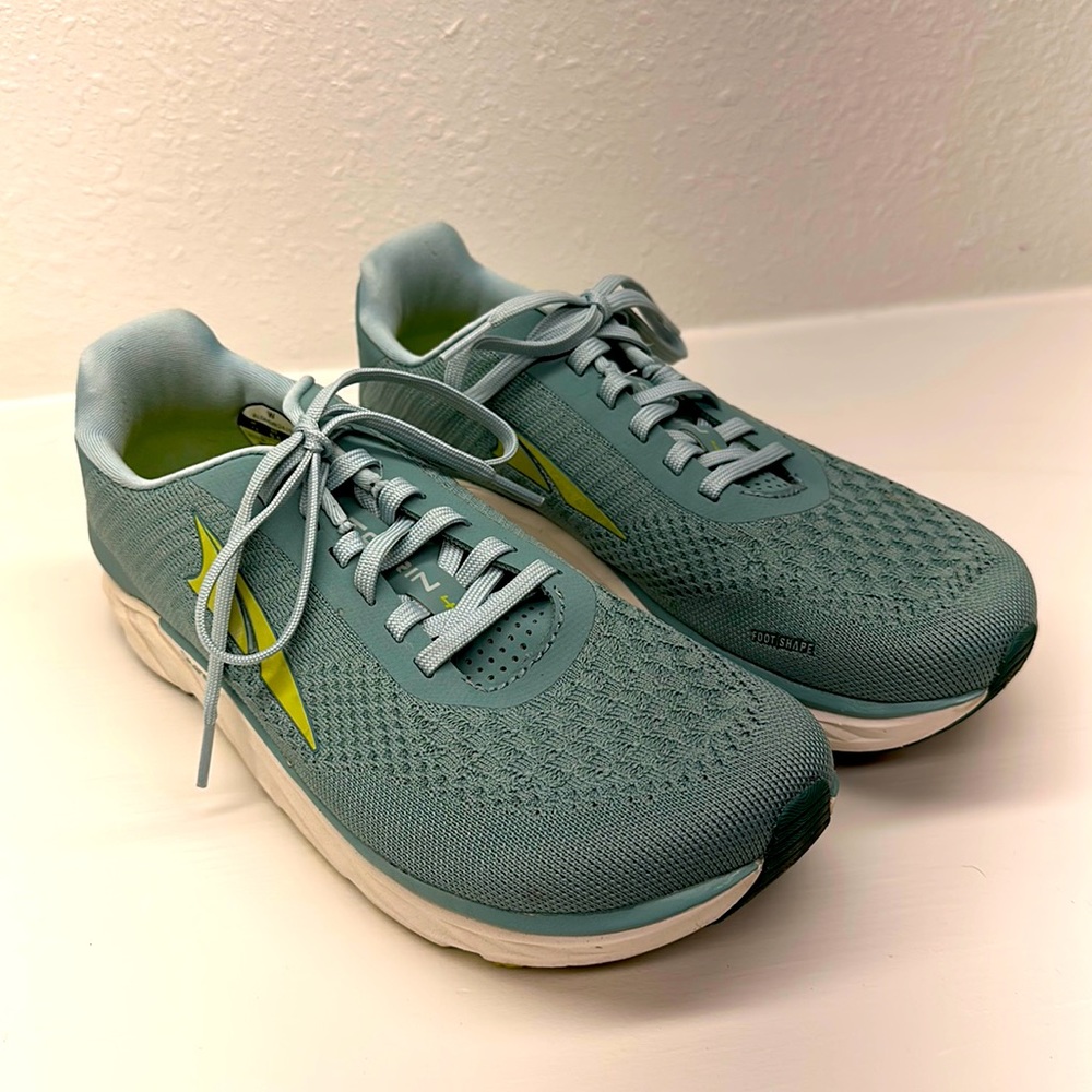 Altra Torin 4.5 Women’s Running Shoe; Size 9.5